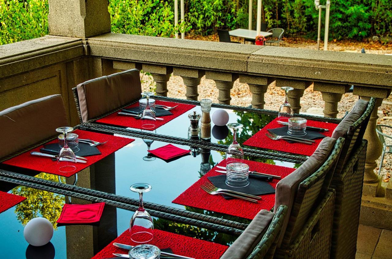 Hotel Restaurant Le Colombier Remoulins Buitenkant foto